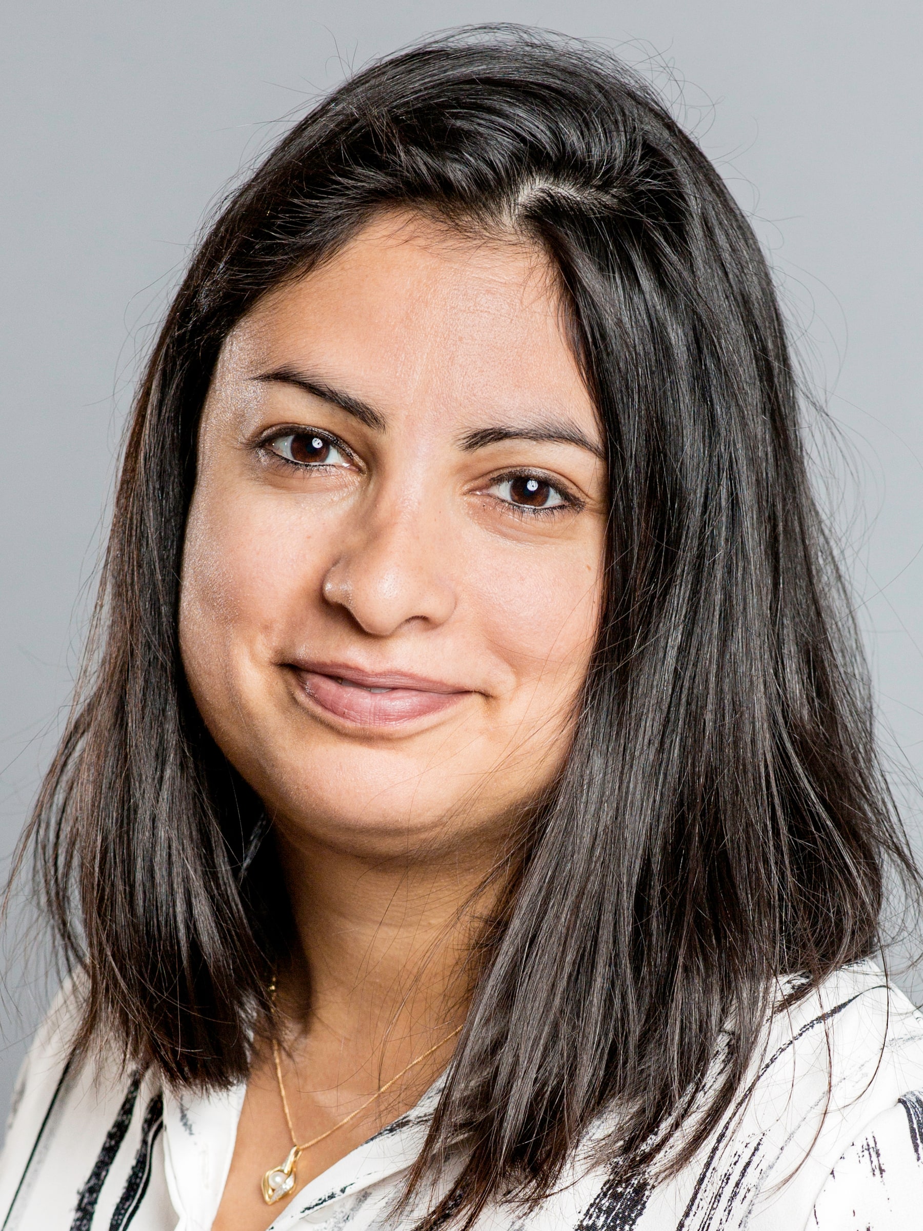 Left Party leader Nooshi Dadgostar in a formal portrait taken in May 2018.