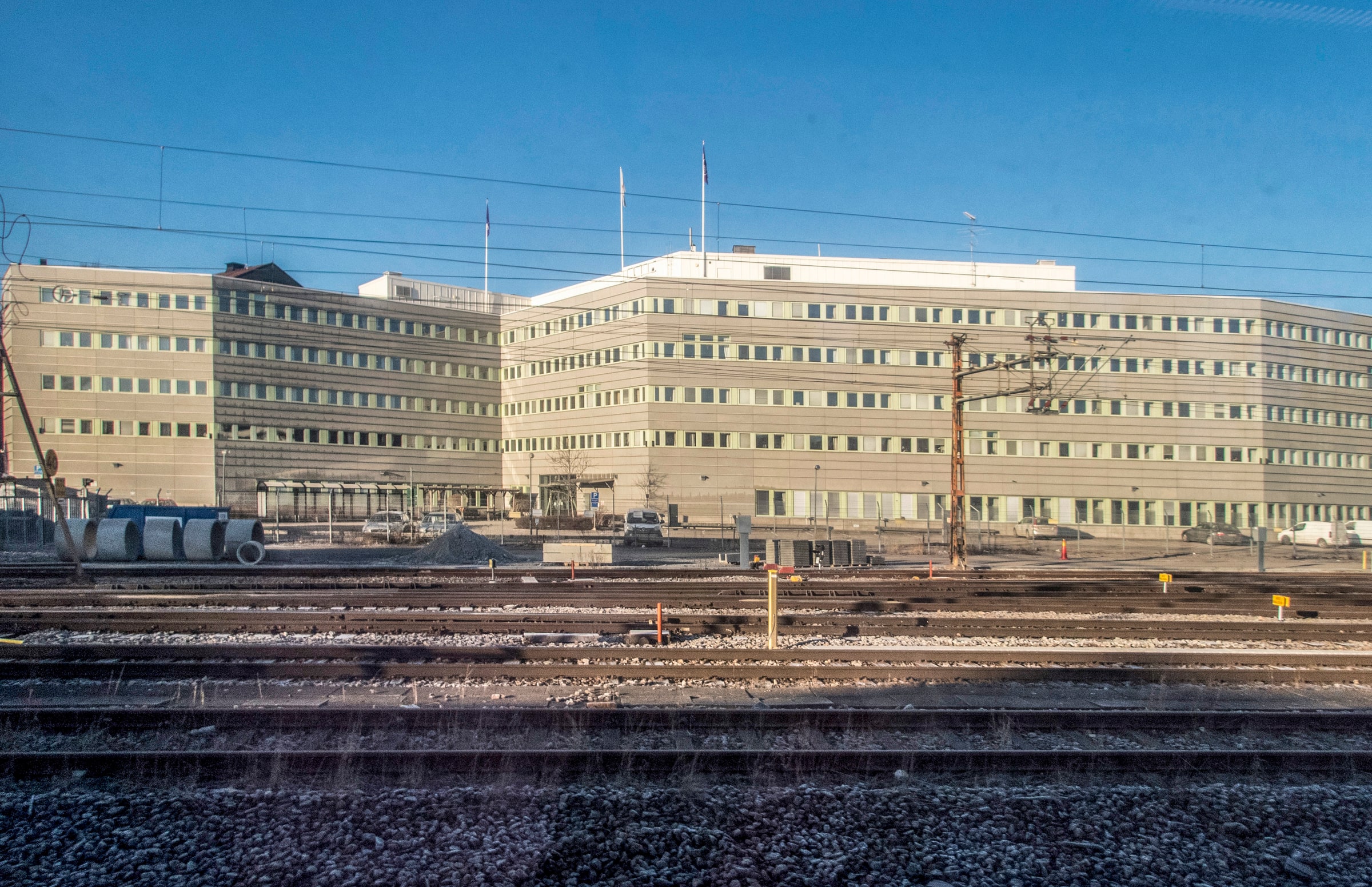 The Swedish Migration Agency office in Solna, seen from outside.