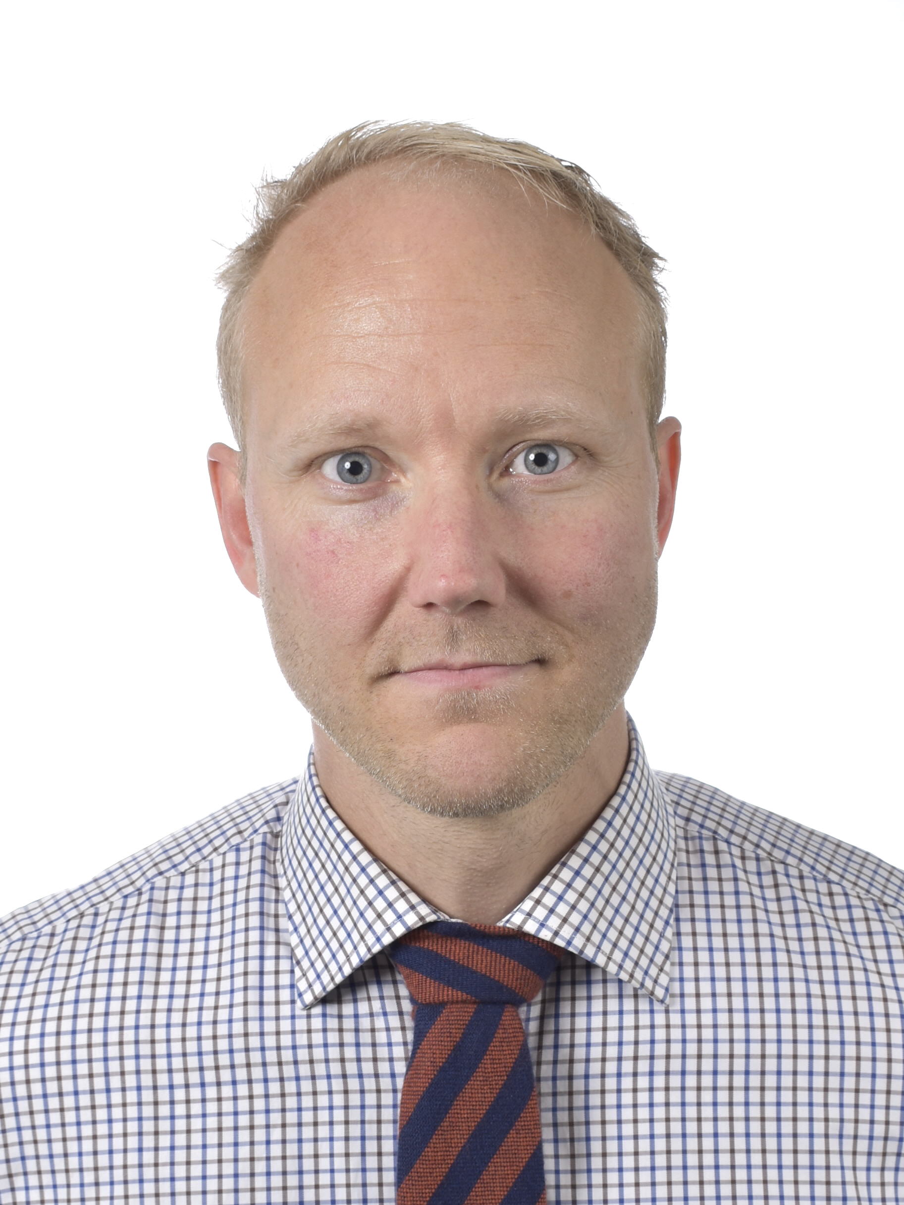 Official head-and-shoulders portrait of Ludvig Aspling against a white background.